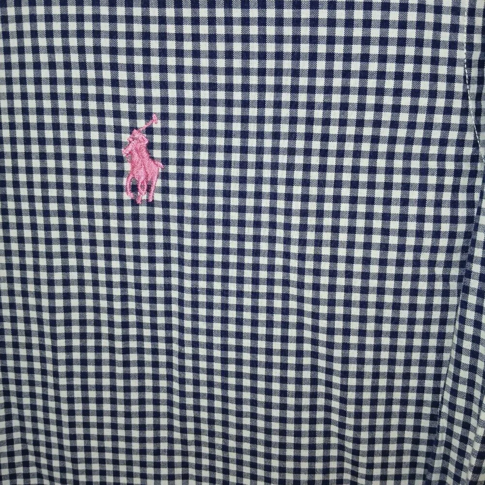 MENS RALPH LAUREN LONG SLEEVE BUTTON DOWN, NAVY AND WHITE CHECKED, SIZE MED - Picture 4 of 5